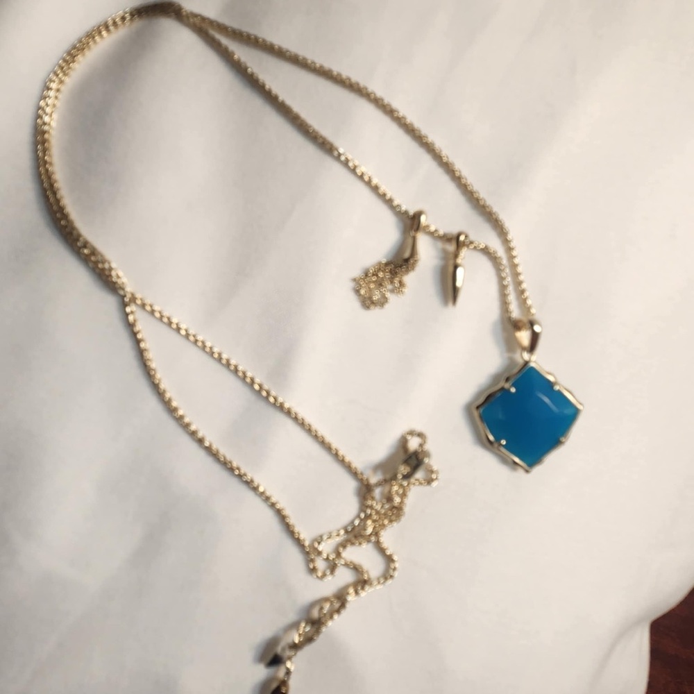 Kendra Scott arlet Blue stone and gold necklace